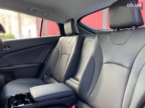 Toyota Prius 2017 - фото 23