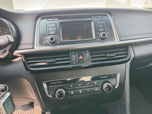 Kia Optima 2017 белый - фото 28