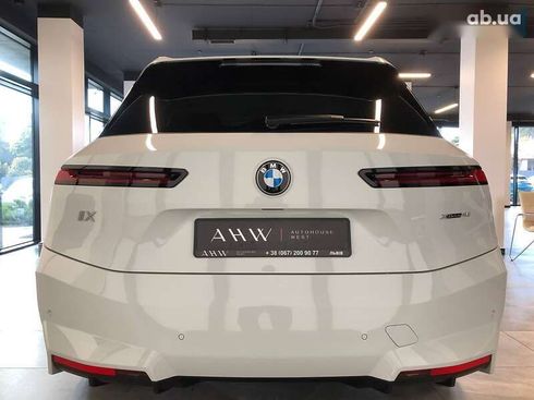 BMW iX 2025 - фото 17