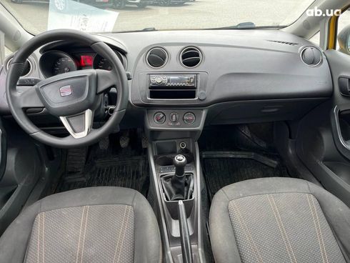 SEAT Ibiza 2011 желтый - фото 24
