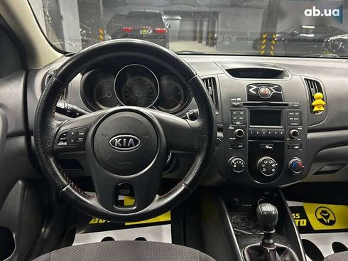 Kia Cerato 2011 - фото 14