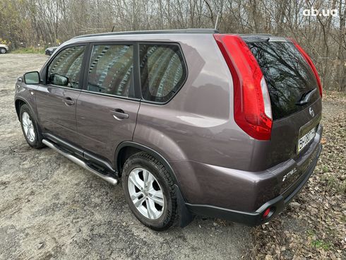 Nissan X-Trail 2012 пурпурный - фото 5