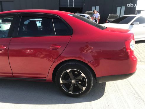 Volkswagen Jetta 2007 красный - фото 21