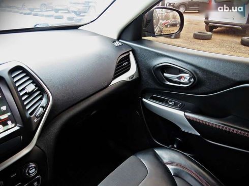 Jeep Cherokee 2017 - фото 19