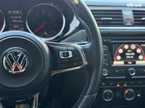 Volkswagen Jetta 2015 серый - фото 28