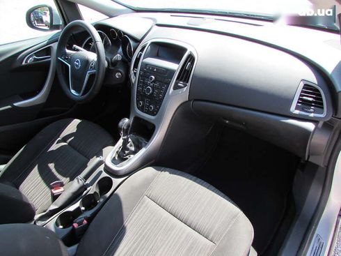 Opel Astra 2010 - фото 20