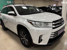 Продажа б/у Toyota Highlander 2017 года в Кропивницком - купить на Автобазаре