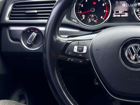 Volkswagen Passat 2017 - фото 26