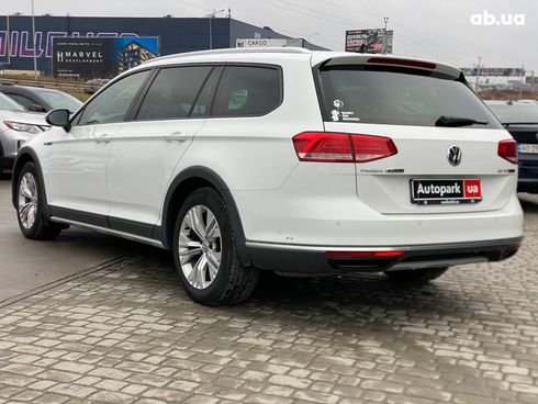 Volkswagen passat alltrack 2017 белый - фото 7