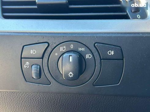 BMW 5 серия 2004 - фото 17