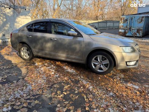 Skoda Octavia 2014 бежевый - фото 4