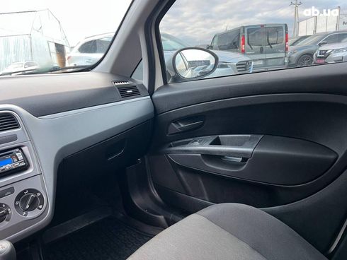 Fiat grande punto 2012 белый - фото 30