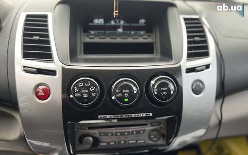 Mitsubishi Pajero Sport 2011 - фото 19