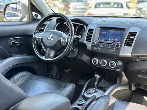 Mitsubishi Outlander XL 2008 серый - фото 15