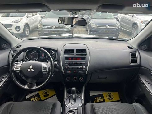 Mitsubishi Outlander 2013 - фото 18