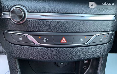 Peugeot 308 SW 2017 - фото 16
