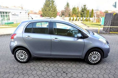 Toyota Yaris 2010 - фото 5