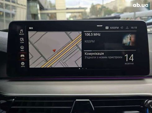 BMW 5 серия 2021 - фото 30