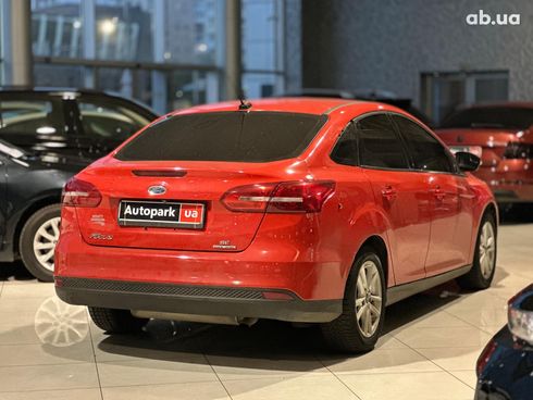 Ford Focus 2015 красный - фото 4