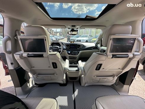 Chrysler Pacifica 2017 красный - фото 114