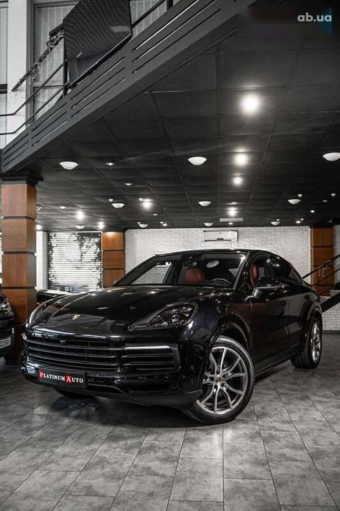 Porsche Cayenne Coupe 2021 - фото 15