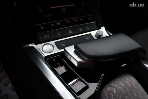 Audi E-Tron 2019 - фото 16