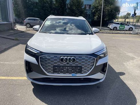 Audi Q4 e-tron 2025 - фото 2
