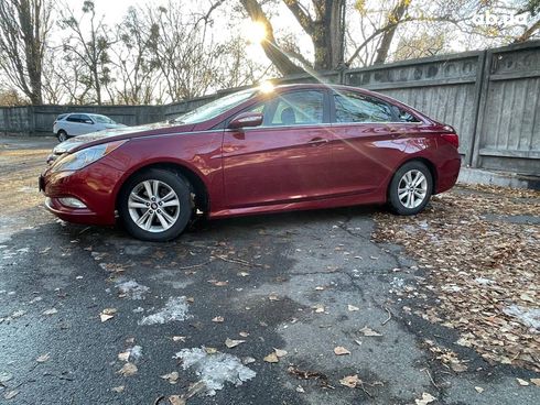 Hyundai Sonata 2014 красный - фото 36