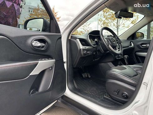 Jeep Cherokee 2016 - фото 17