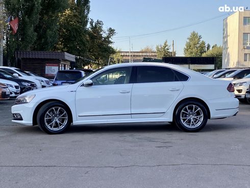 Volkswagen Passat 2017 белый - фото 9