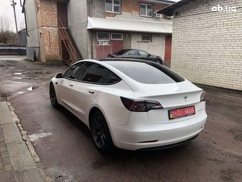 Tesla Model 3 2022 белый - фото 15