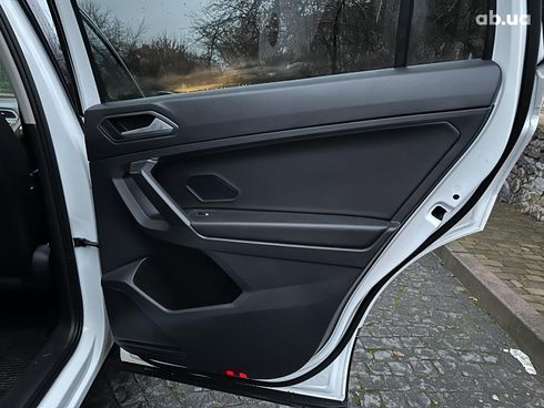 Volkswagen Tiguan 2021 белый - фото 41