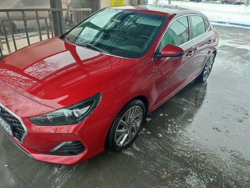 Hyundai i30 2019 красный - фото 9