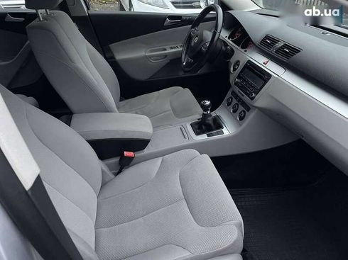 Volkswagen Passat 2010 - фото 17