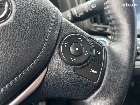 Toyota RAV4 2017 серый - фото 24