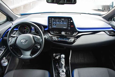 Toyota C-HR 2020 - фото 9