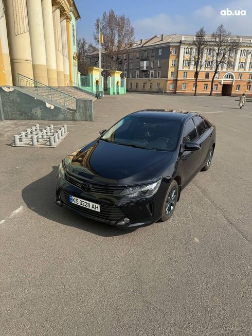 Toyota Camry 2015 черный - фото 13