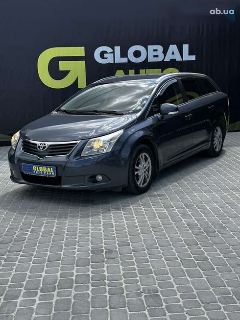 Toyota Avensis 2010 - фото 2