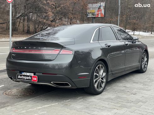 Lincoln MKZ 2019 серый - фото 7