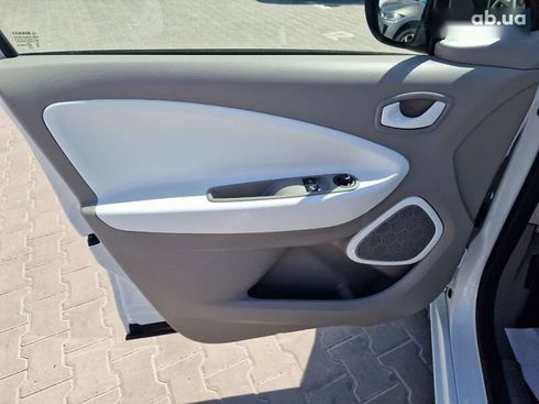 Renault Zoe 2019 - фото 18