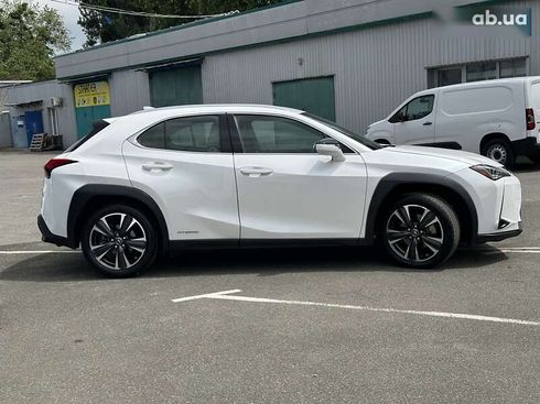 Lexus UX 2019 - фото 4
