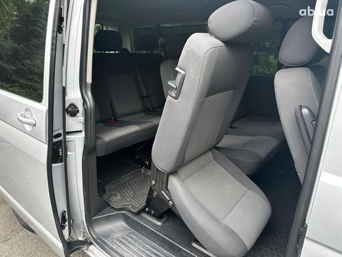 Volkswagen Caravelle 2015 серый - фото 15