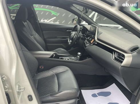 Toyota C-HR 2019 - фото 7