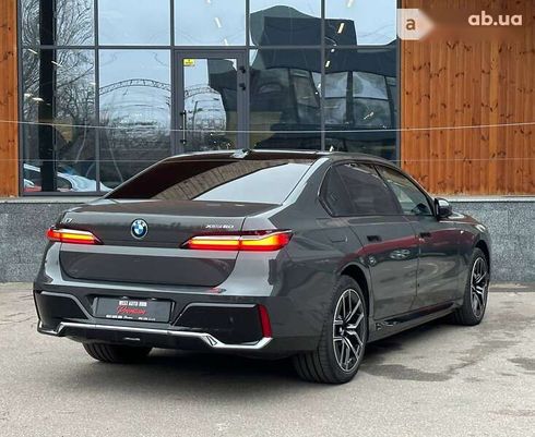 BMW i7 2023 - фото 7