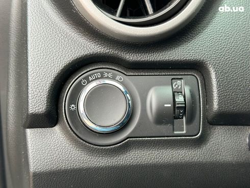 Chevrolet Trax 2016 серый - фото 50