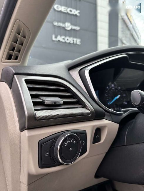 Ford Fusion 2017 - фото 12