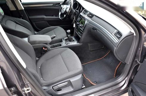 Skoda Superb 2011 - фото 26