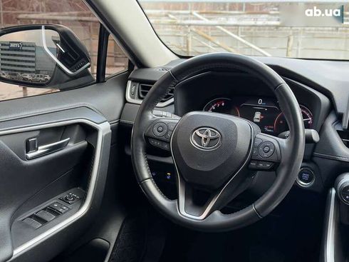 Toyota RAV4 2019 - фото 23