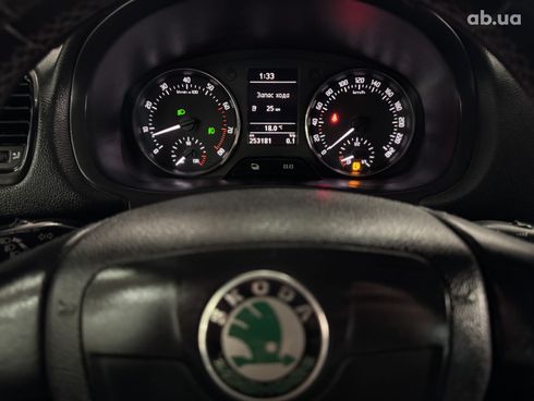 Skoda Fabia 2012 черный - фото 11