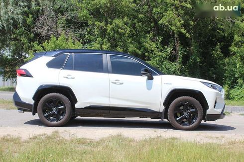 Toyota RAV4 2019 - фото 10
